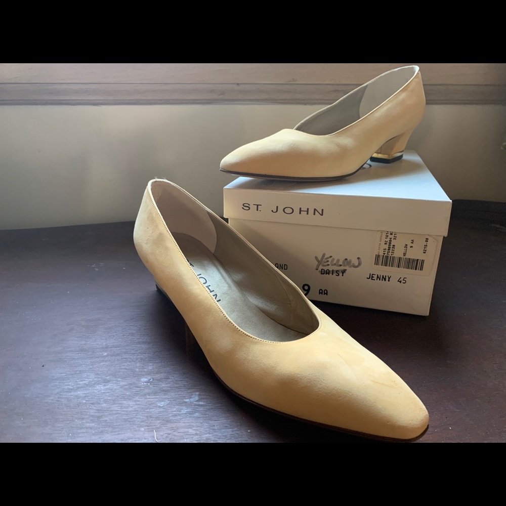 Vintage St John size 9 heels!